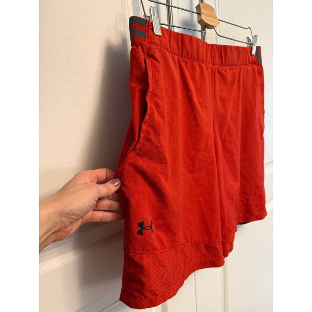 Under Armour Men’s Athletic Shorts Red HeatGear Loose Fit Size XL